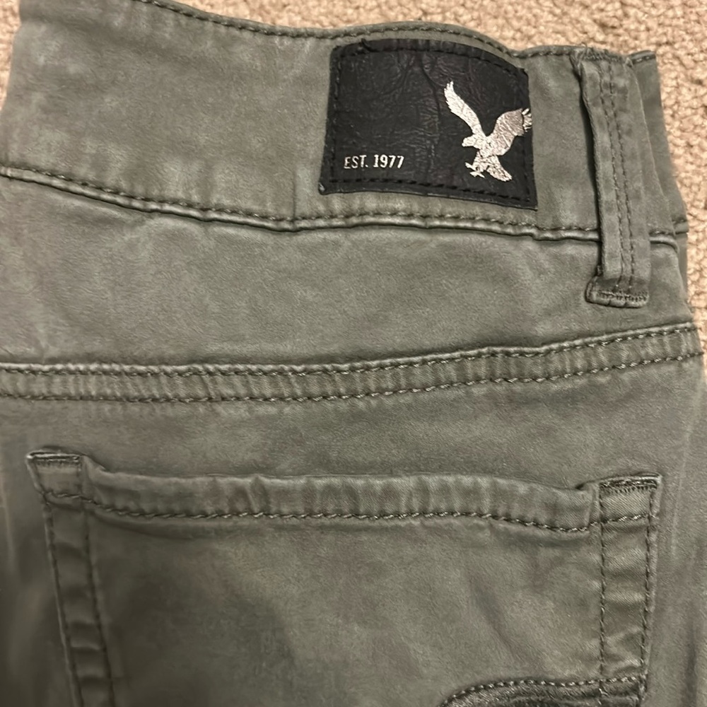 American Eagle super stretch cropped jeans